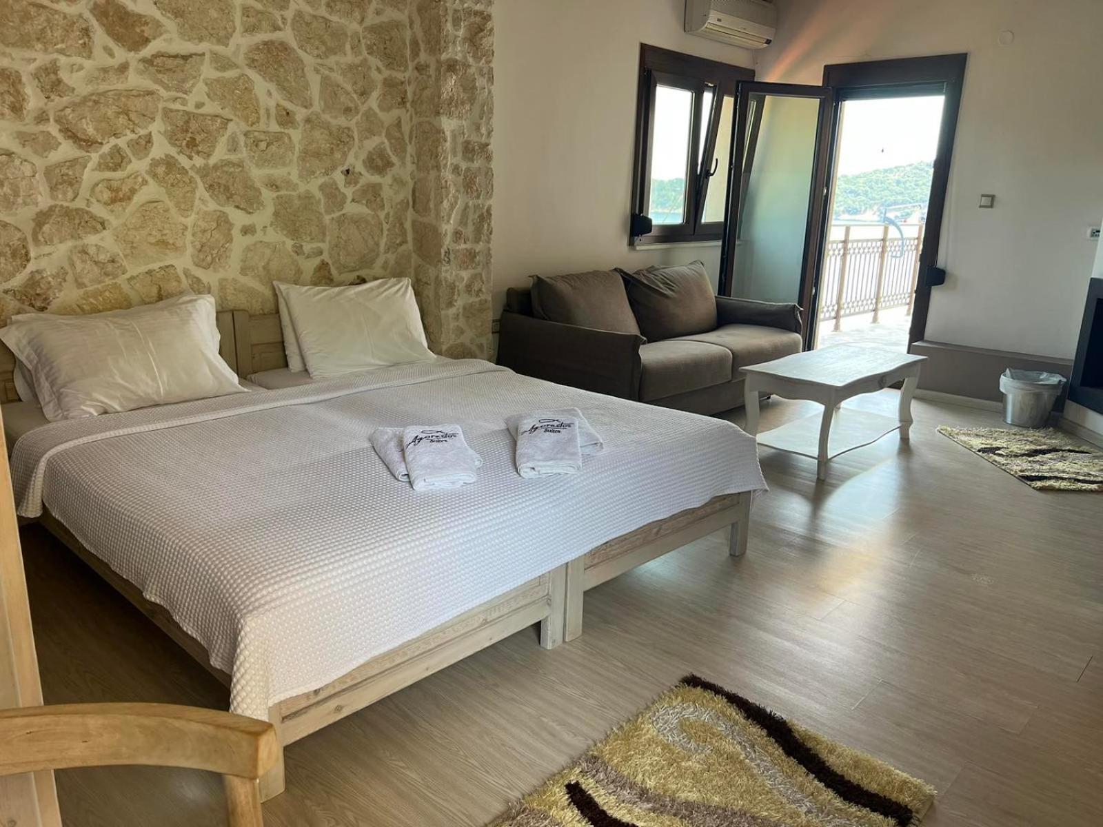 Agorastos Suites Kinira Zimmer foto